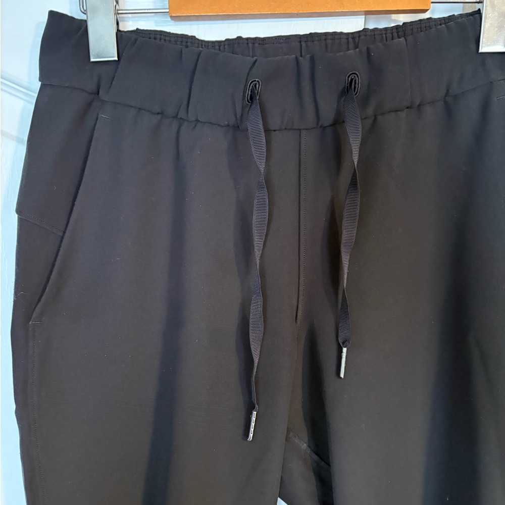 Lululemon On the Fly Joggers - Picture 4 of 7